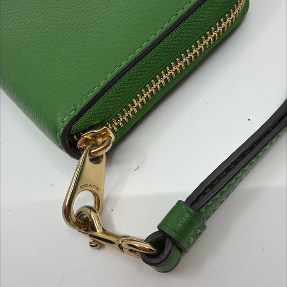 Coach Green Pebbled Leather Accordion Zip Wallet Wristlet - Picture 3 of 10